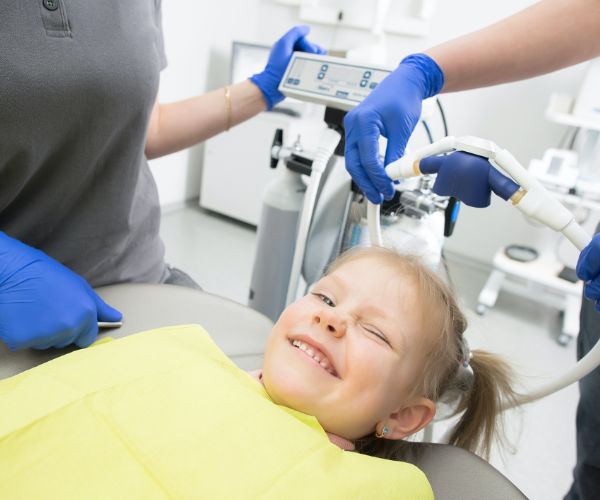 Mini Superhéroes combaten la caries